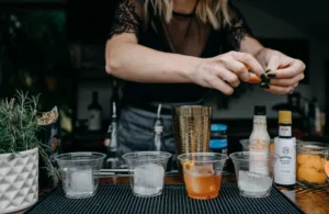 mobile-bar-drink-cocktail-services